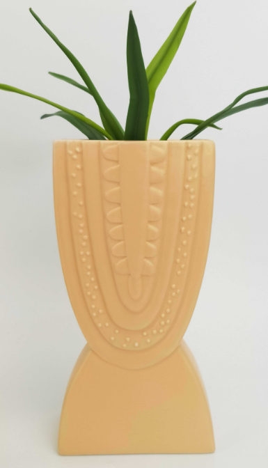 Addie Rainbow Vase – Sand (Medium, 22cm)