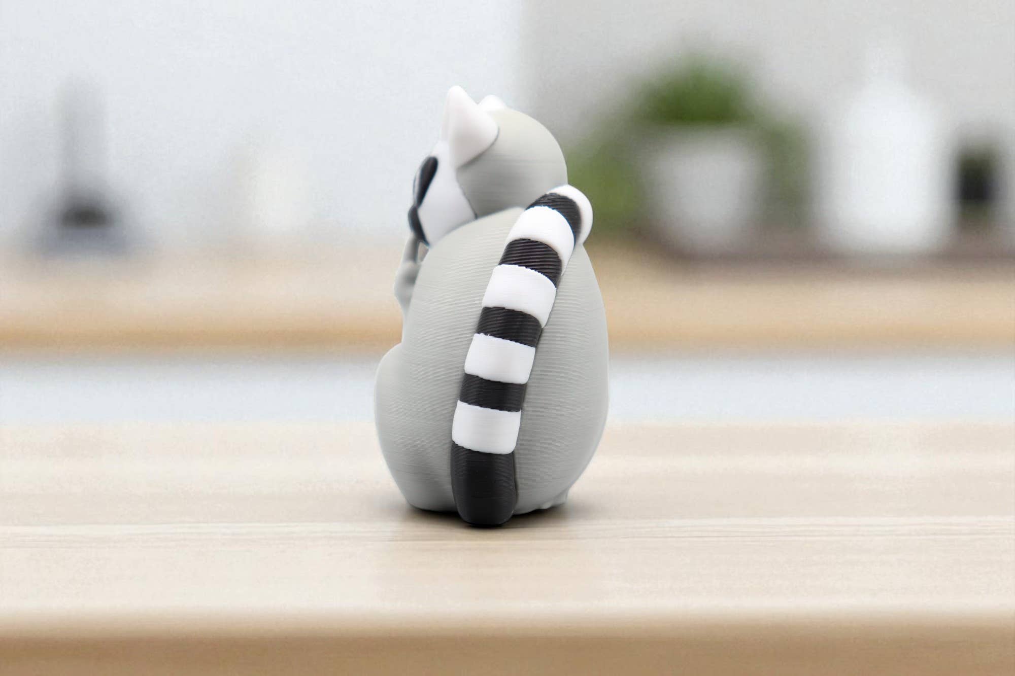 Lemur Middle Finger Figurine – Funny Sarcastic Lemur Gift