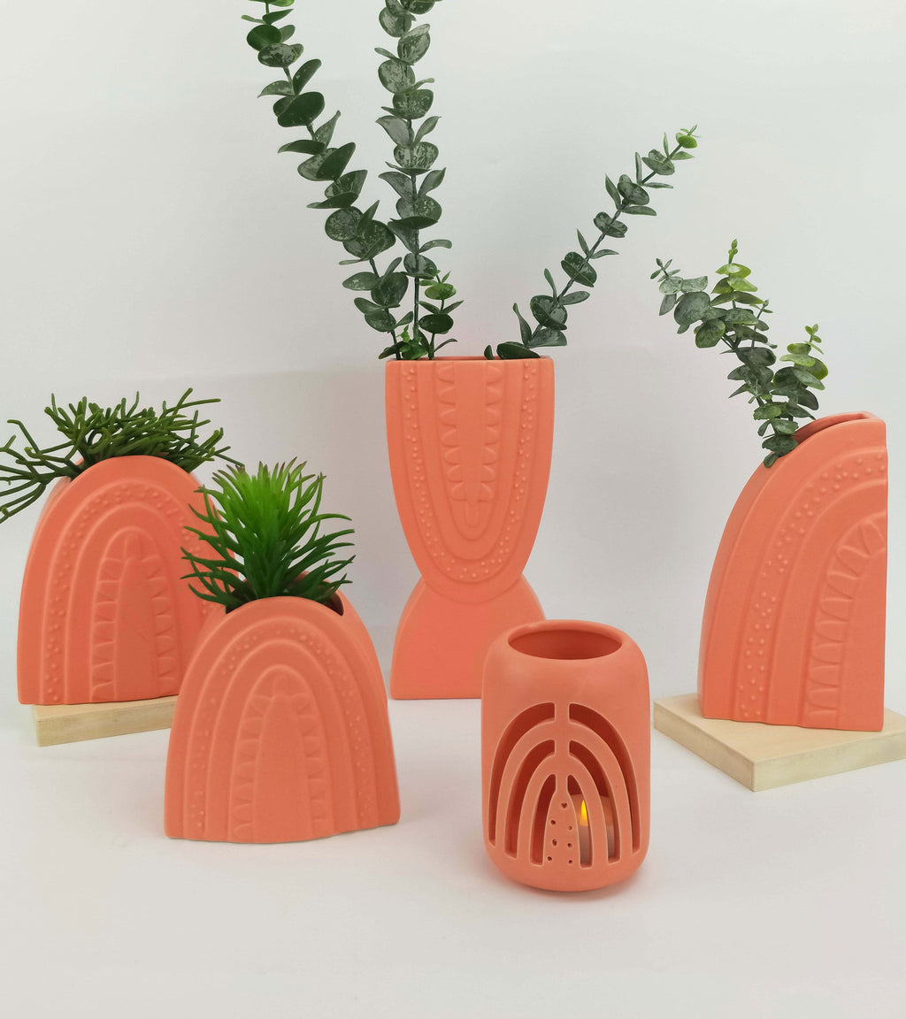 Addie Rainbow Vase – Peach (18cm)
