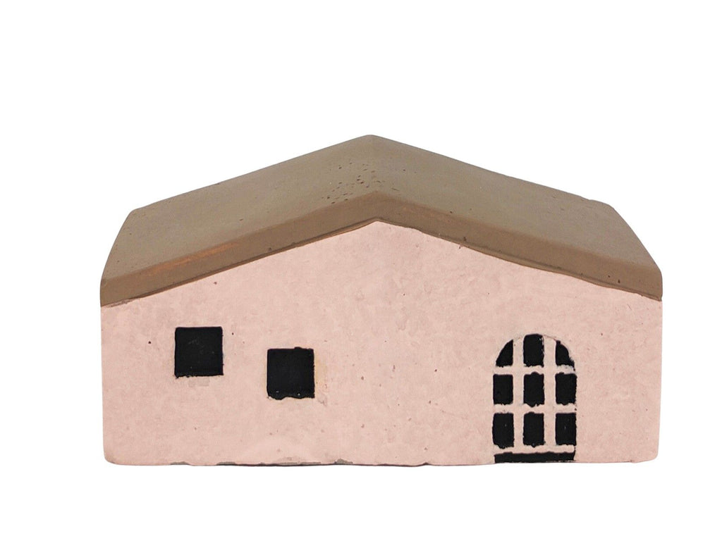 Jonah House Long Ornament – Pink (12 cm)